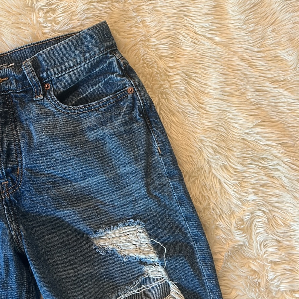 Old Navy High Rise Slouchy Straight Distressed Jeans Size 6 - Picture 6 of 14